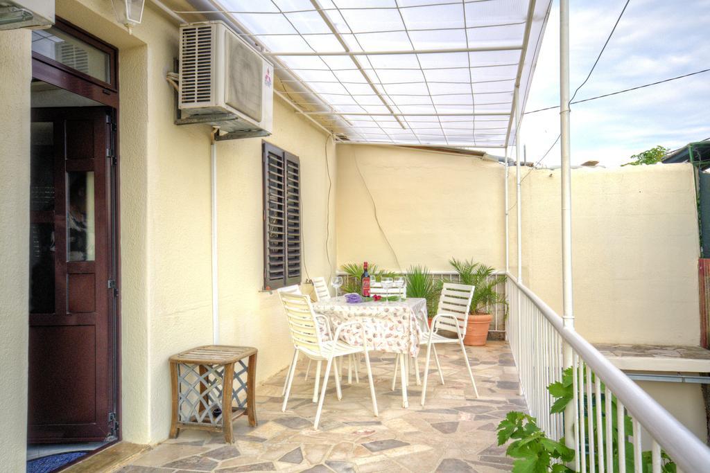 Guesthouse Wish สตารีกราด ภายนอก รูปภาพ