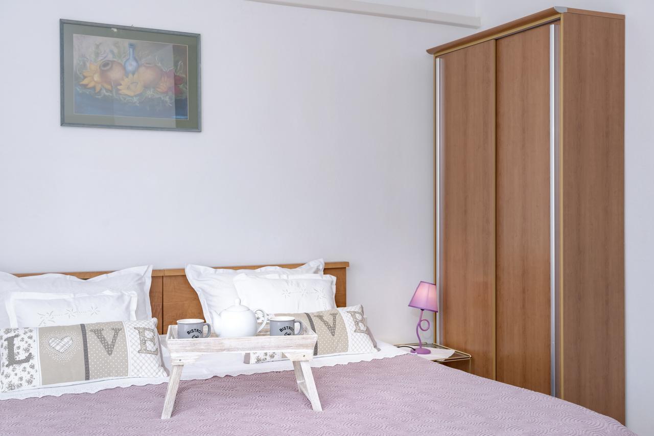 Guesthouse Wish สตารีกราด ภายนอก รูปภาพ
